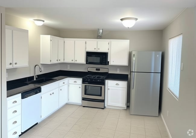 Building Photo - 531 S 10th St Rental