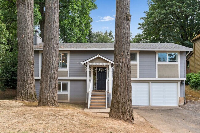 Photo - Inviting West Linn 4 Bed Home with Wood Fireplace, Deck, and 2-Car Garage