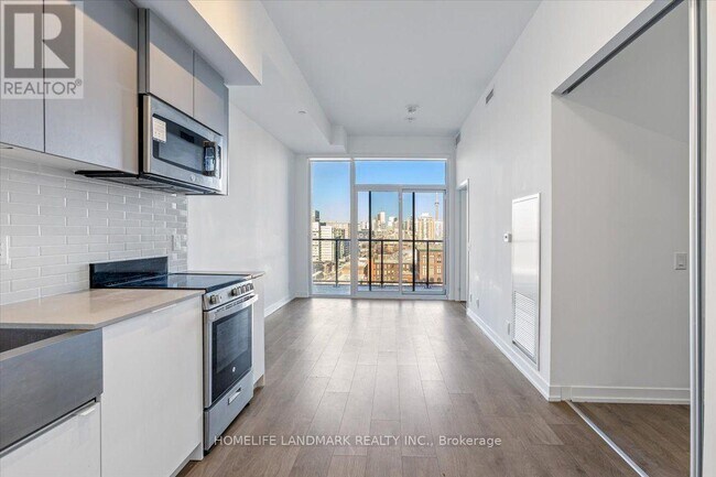 Photo - 270 Dufferin St Unit 1023