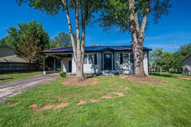 Photo - Remarkably Renovated Ranch in the Heart of Maiden!