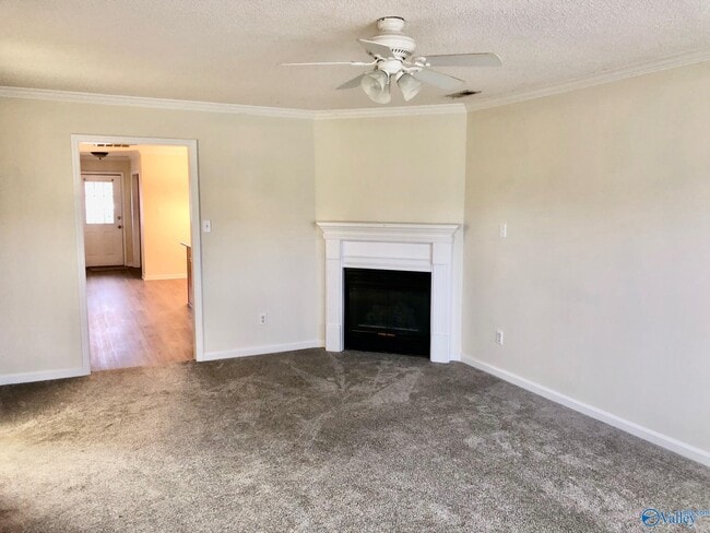 Photo - 523 Aspen Way