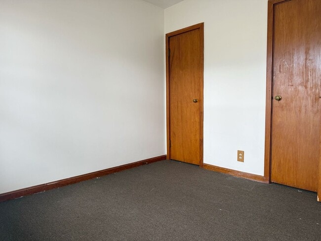 Photo - One Bedroom for RENT!! Unit 1341 E Illinois St