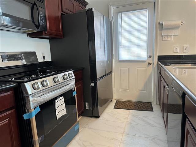 Photo - 404 Polk St