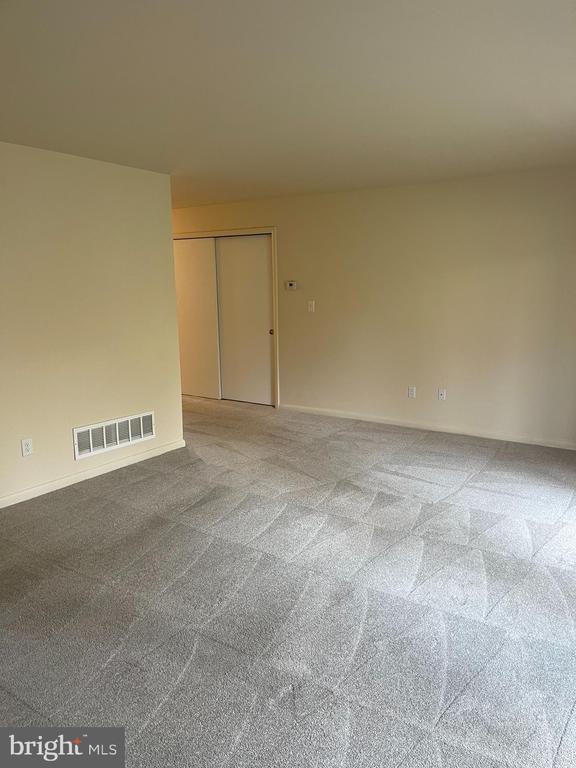 Photo - 105 Foxfire Dr