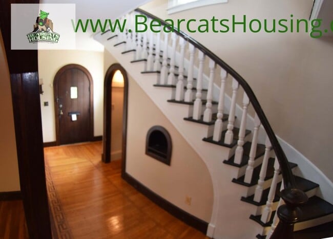 Photo - 123 Front St