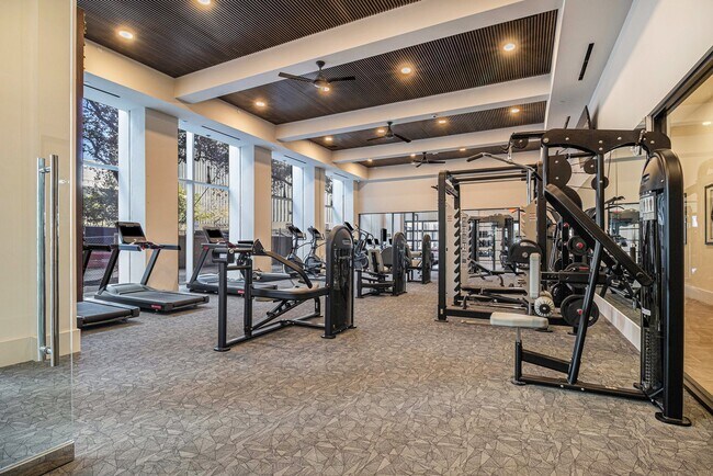 Photo - 1801 Smith St Unidad 1814