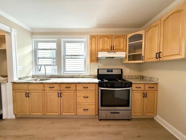 Photo - 19 Howell St Unit 2