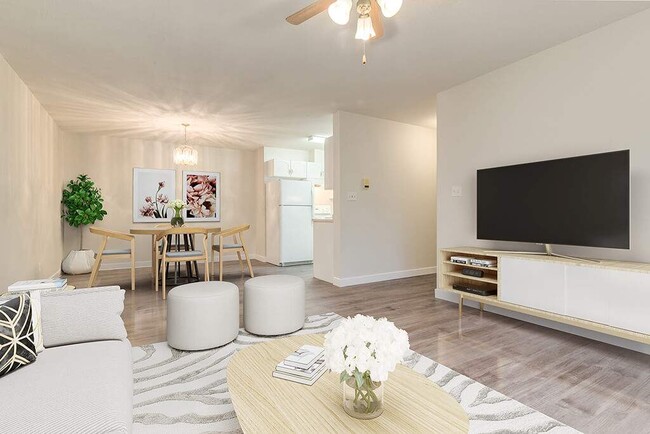 Photo - Crowchild Court