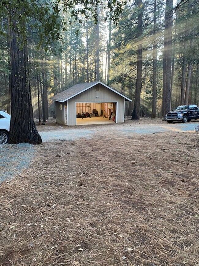 Cute Pioneer Cabin - Cute Pioneer Cabin House