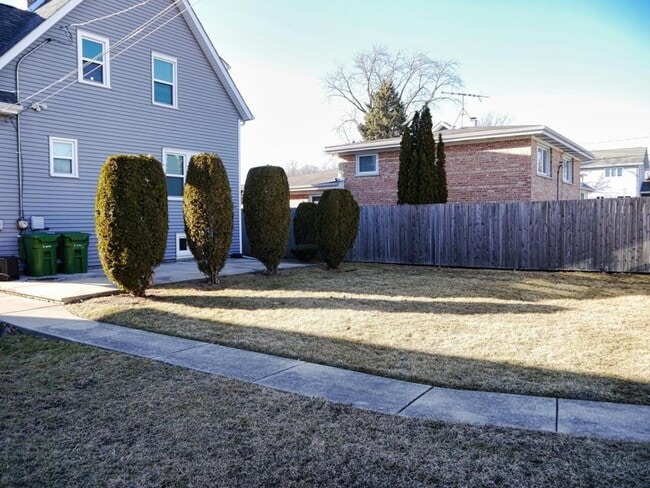 Photo - 9837 Minnick Ave