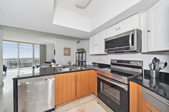 Photo - 1750 N Bayshore Dr Unit 4315
