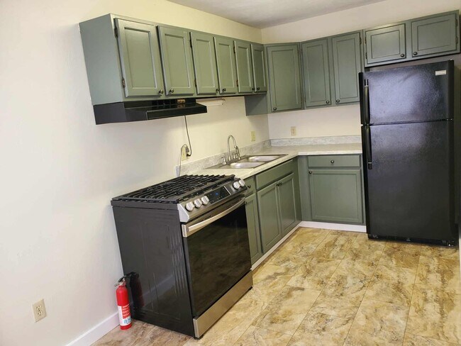 Photo - 252 Gompers Ave Unit B