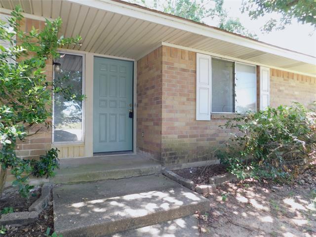 Photo - 2204 Canterbury Ct