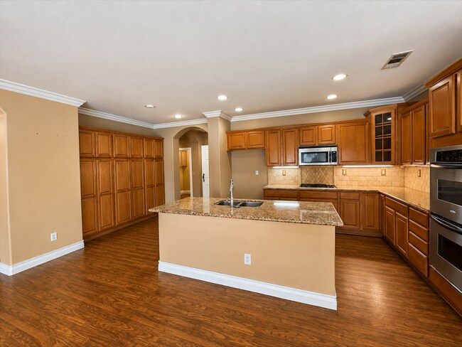 Spacious 3-Bed, 3-Bath + Bonus room as office/den.  Great room - Open Kitchen with island.  Gem i...