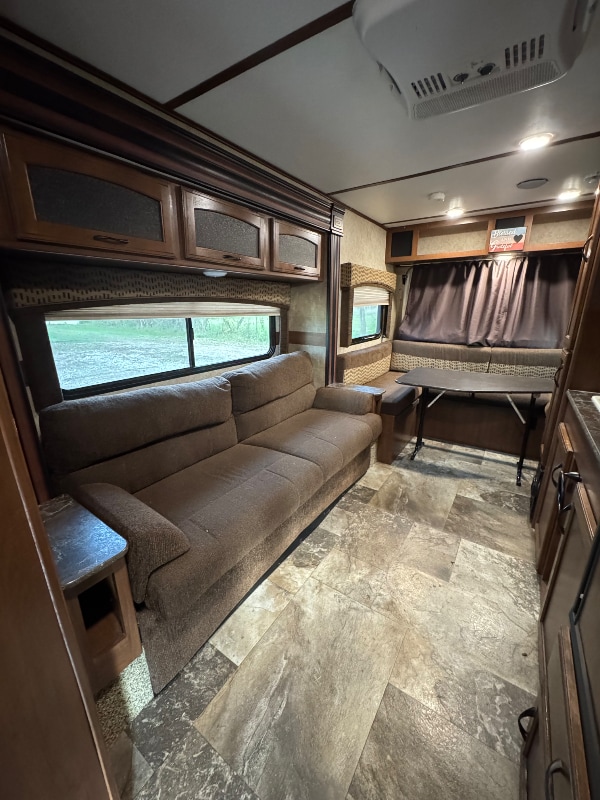 Photo - 15439 Elgin St