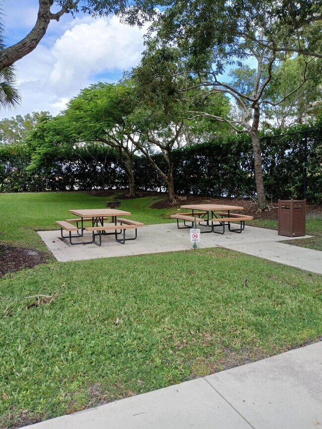 Photo - 9857 Baywinds Blvd Unit 9212