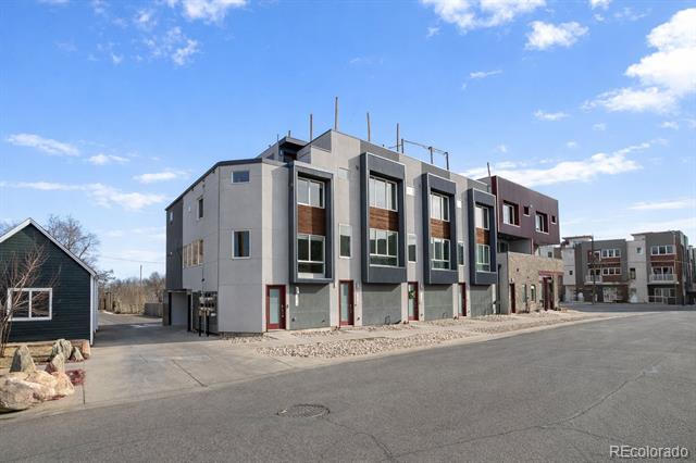 Photo - 3810 Julian St