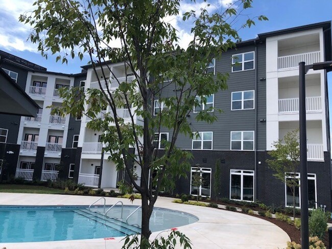 Brand new condo in beautiful community - Brand new condo in beautiful community