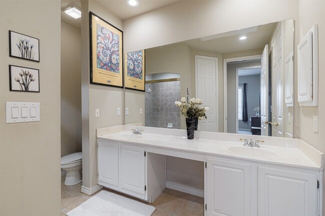 2400 McCue Rd Unit 202