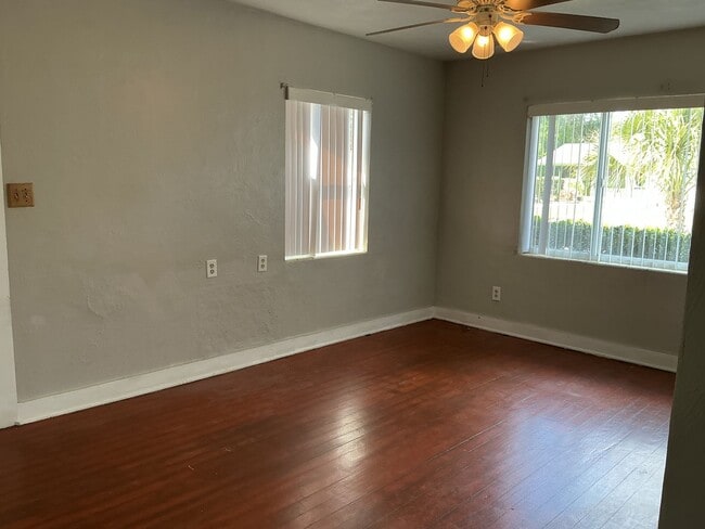 Photo - 3 Bed / 2 Bath Home in North Lakeland – Spacious Yard & Great Location