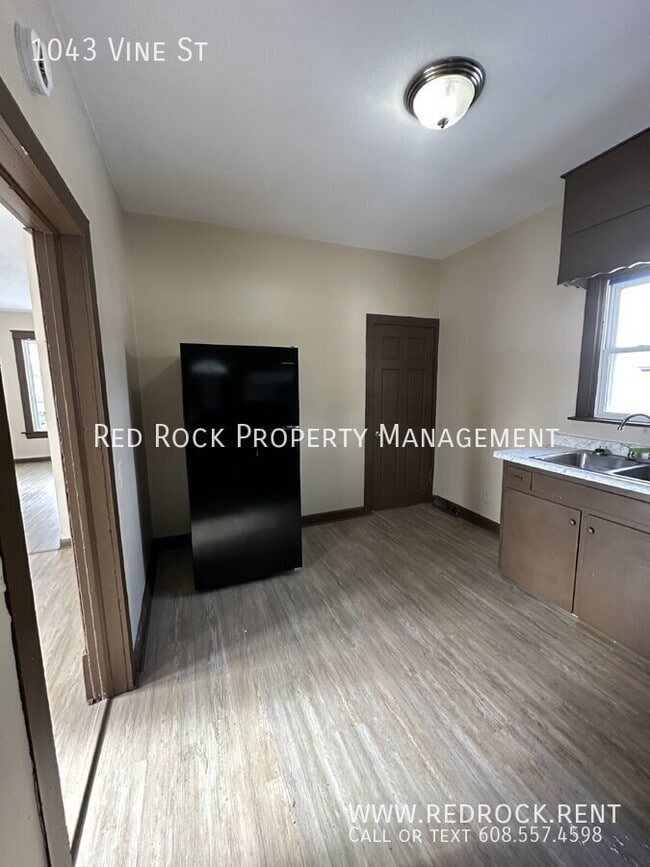 Photo - 1043 Vine St