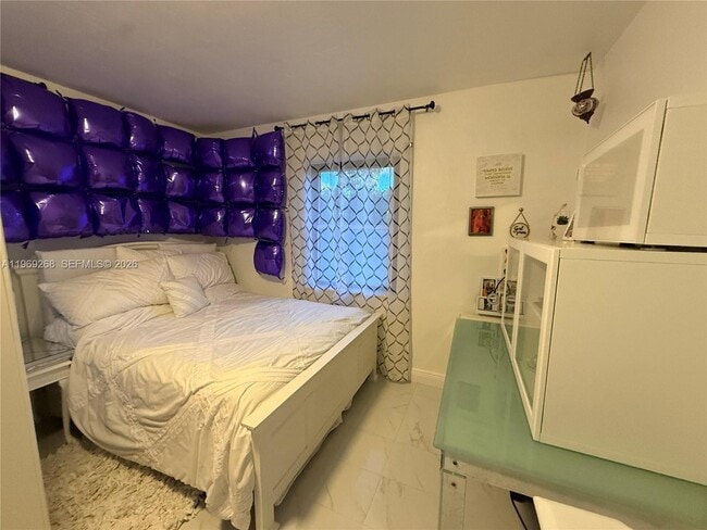 Photo - 12 NW 91st St