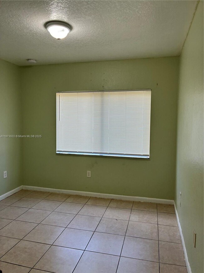 Photo - 28015 SW 139th Ct