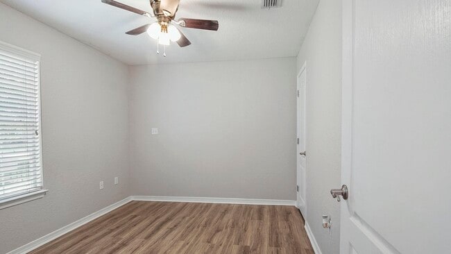 Photo - 385 Loblolly Bay Dr