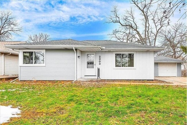 Building Photo - 2003 S Mahark Ln