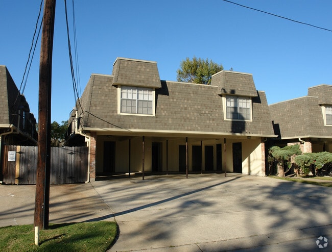 Metairie Plaza Apartments