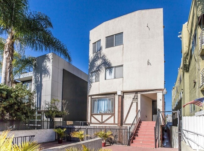 Building Photo - 39 Sunset Ave Unit 102 Rental