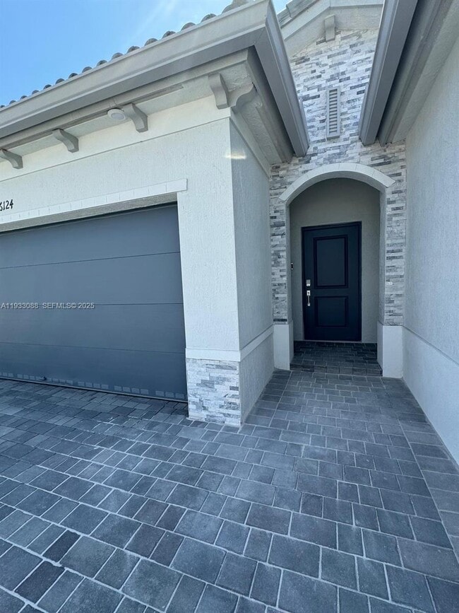 Photo - 16124 SW 148th Pl