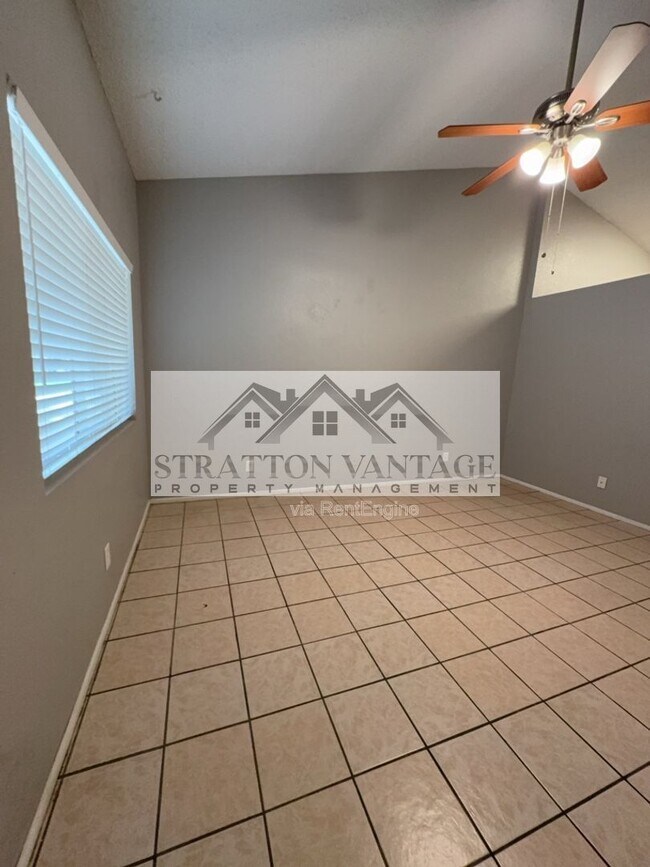 Photo - 5136 E Evergreen St Unidad 1029