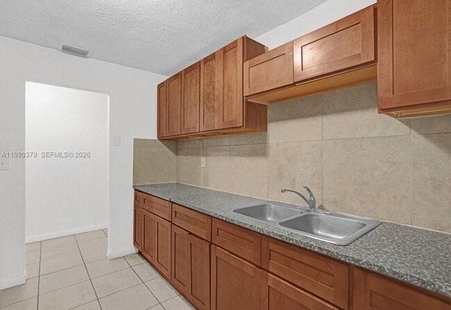 Photo - 3876 NW 207 St Rd