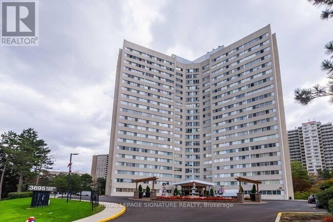 Photo - 3695 Kaneff Crescent Unité 1107