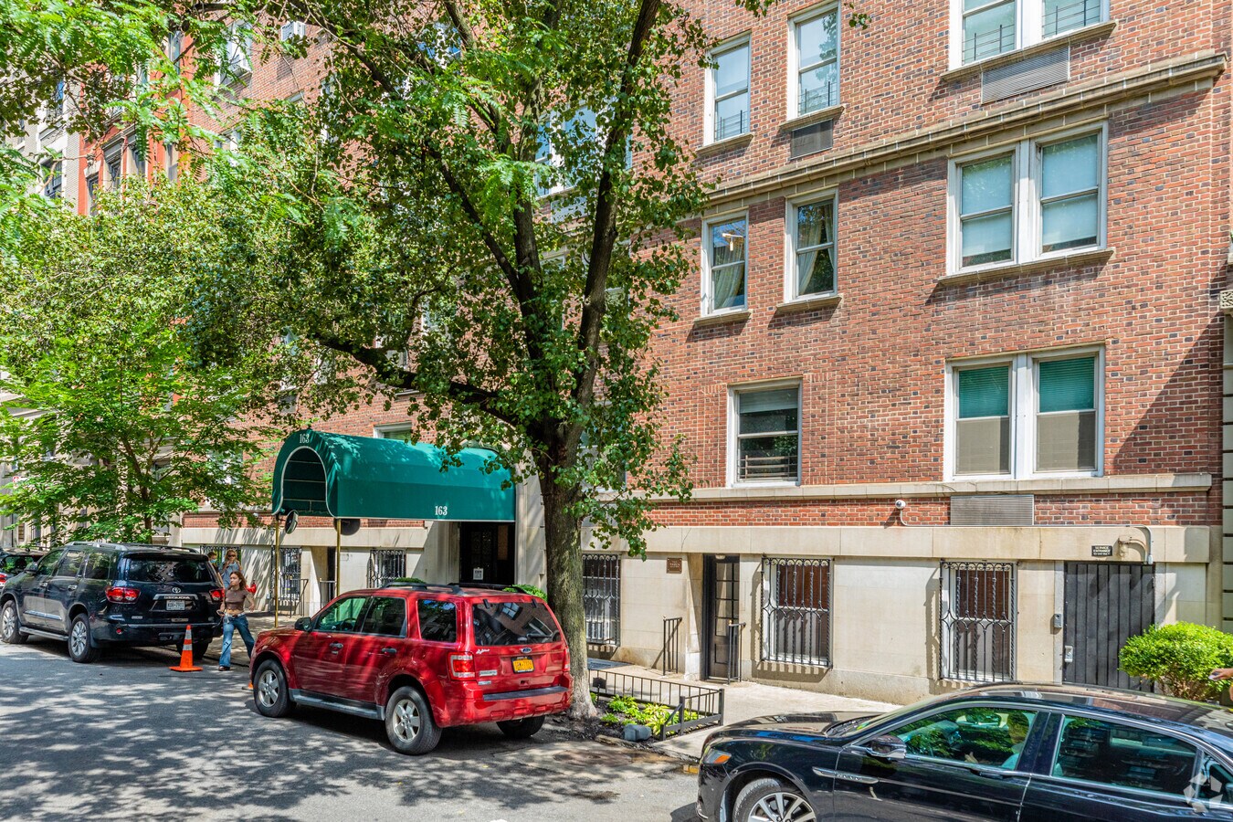 Photo - 163 E 81st St