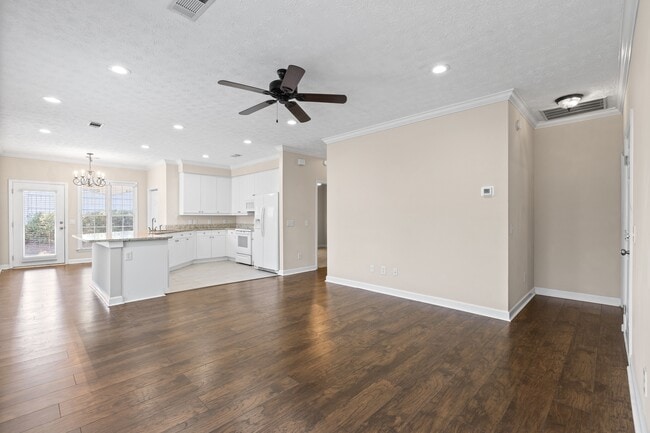 Photo - 1601 Over Cup Cir