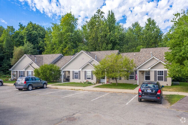 Grand Oak Tree Apartments