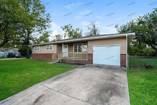 Photo - 645 Sunset Dr