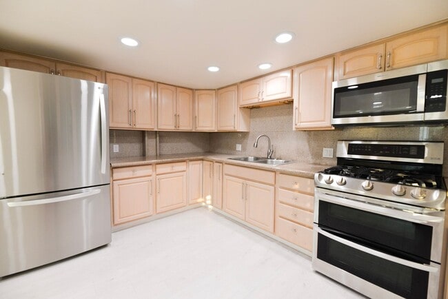 Photo - 412 Avenida Santa Barbara Unit #2