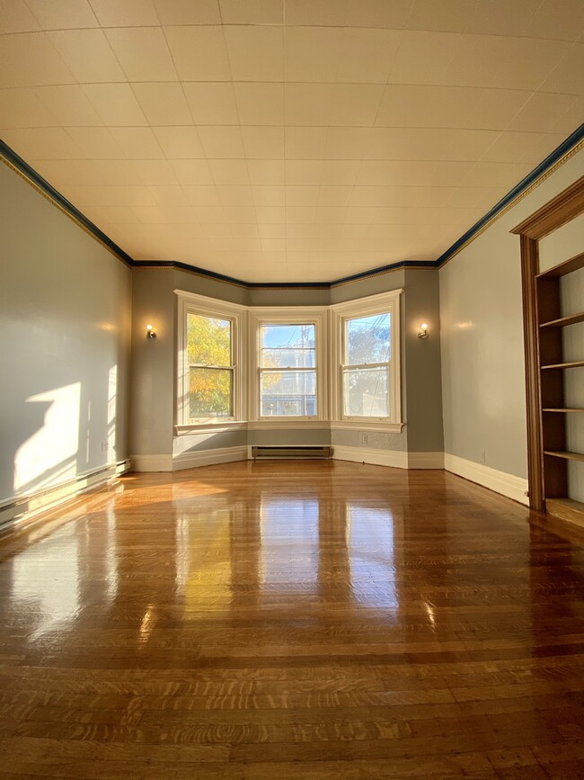 Building Photo - 29 S Main St Unit 1A