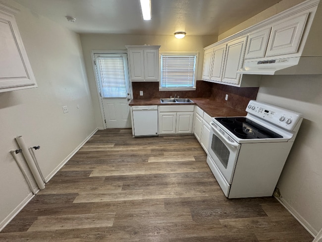 Photo - 4115 Hughes Dr