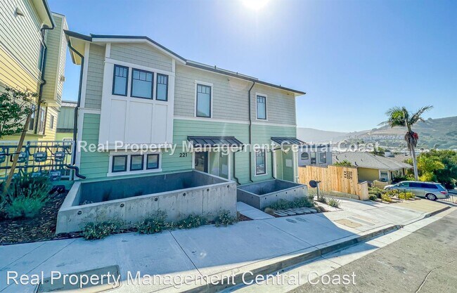 2 br, 2.5 bath House - 223 1st Street - 2 br, 2.5 bath House - 223 1st Street