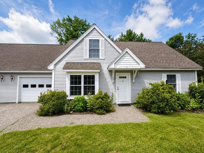 Photo - 8 Pebble Ln