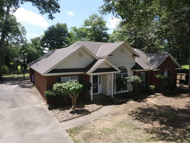 Photo - 364 Homewood Dr