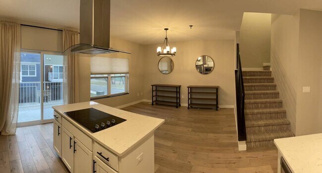 Photo - 5853 41st St S