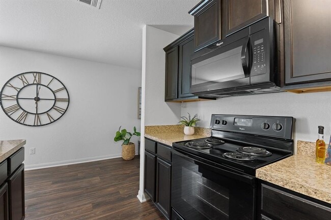 Photo - 1525 Breanna Ln