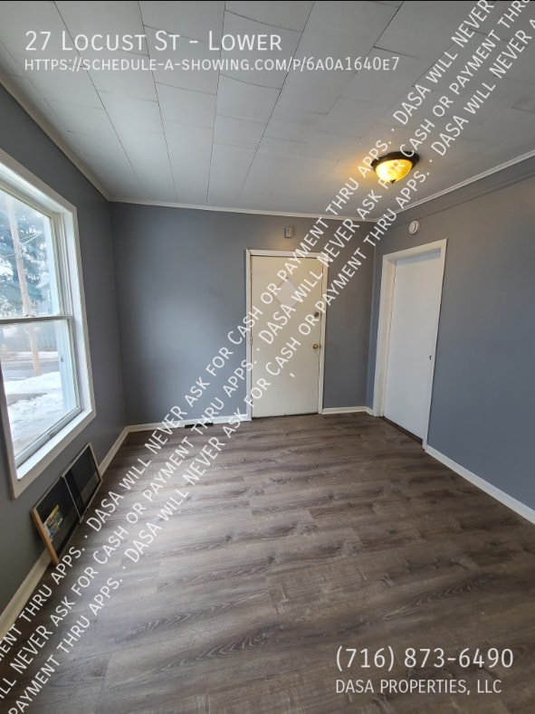 Photo - 27 Locust St Unit Lower