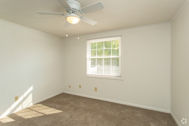 1BR, 1BA - 750 SF