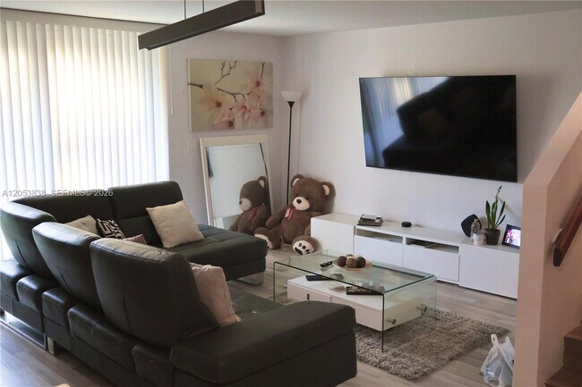Photo - 1315 Hampton Blvd